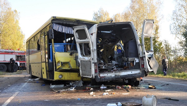 После ДТП с 13 жертвами в Тверской области минтранс РФ предложил подключить междугородние автобусы к «Платону» 