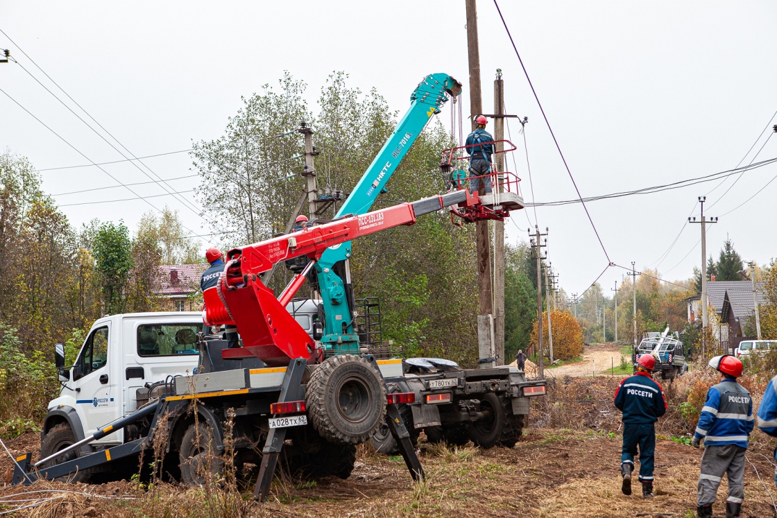 В Тверской области энергетики повысили надежность электроснабжения 419 населенных пунктов - новости Афанасий