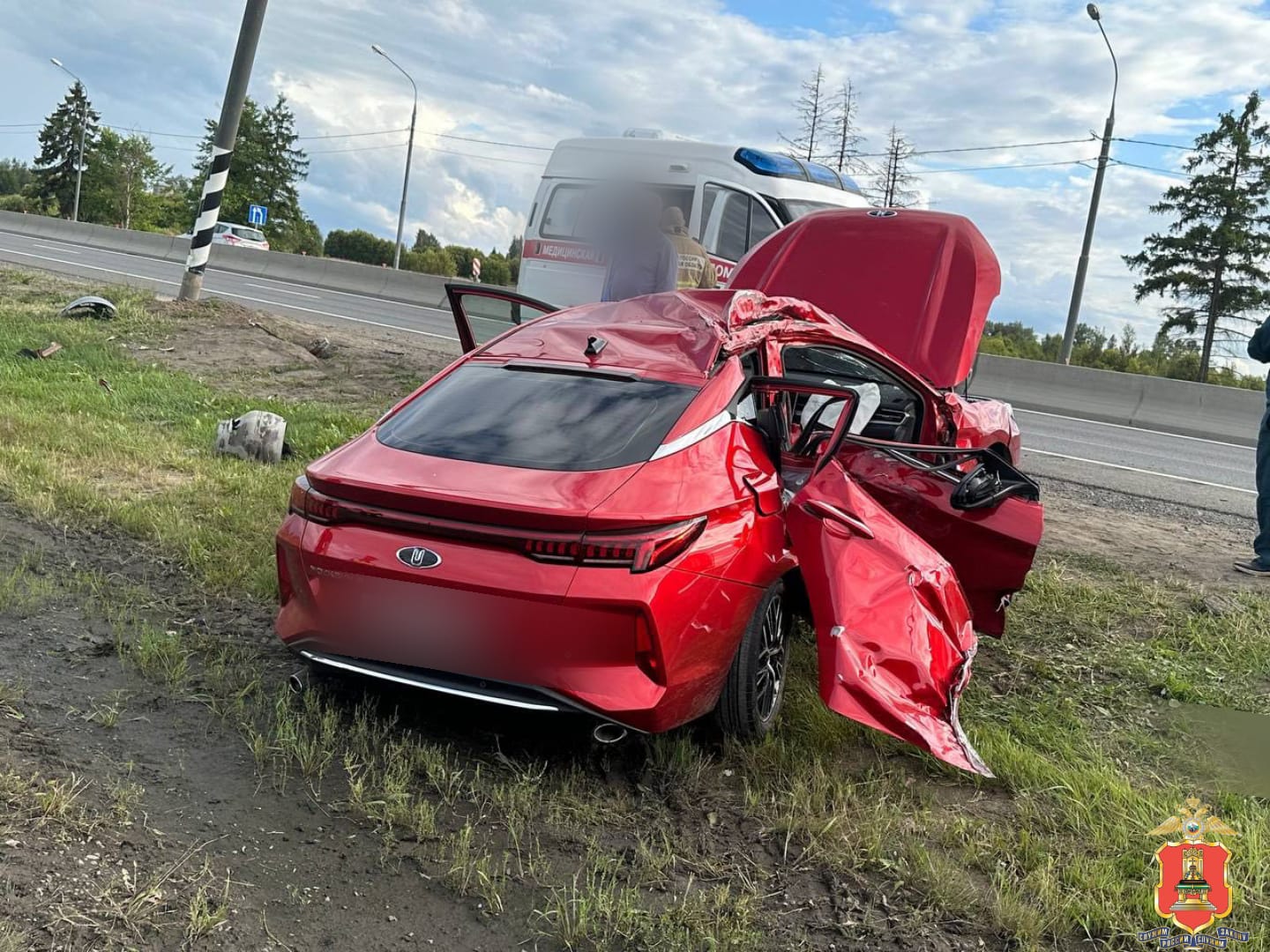 На М10 в Тверской области у поселка Городня разбился «Москвич-6» Фото: УМВД России по Тверской области