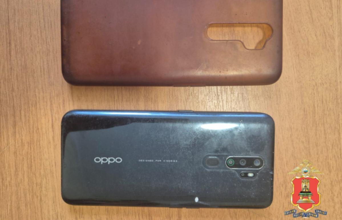 Сонный житель Максатихи проник в дом бывшей подруги через окно и украл телефоны - новости Афанасий