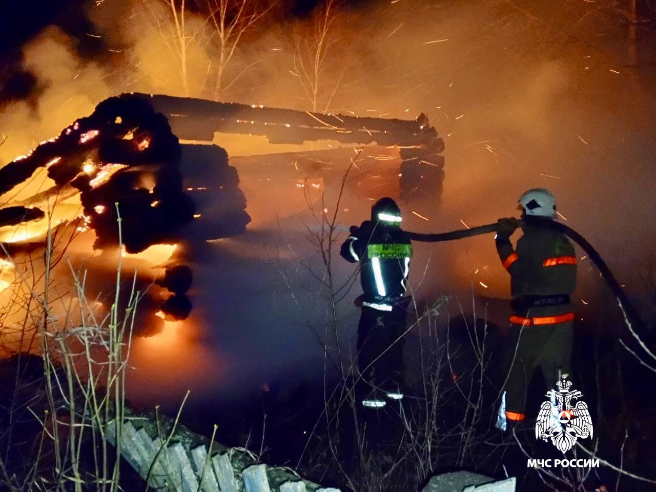Под Лихославлем в Тверской области на пожаре погиб человек Фото, видео: МЧС
