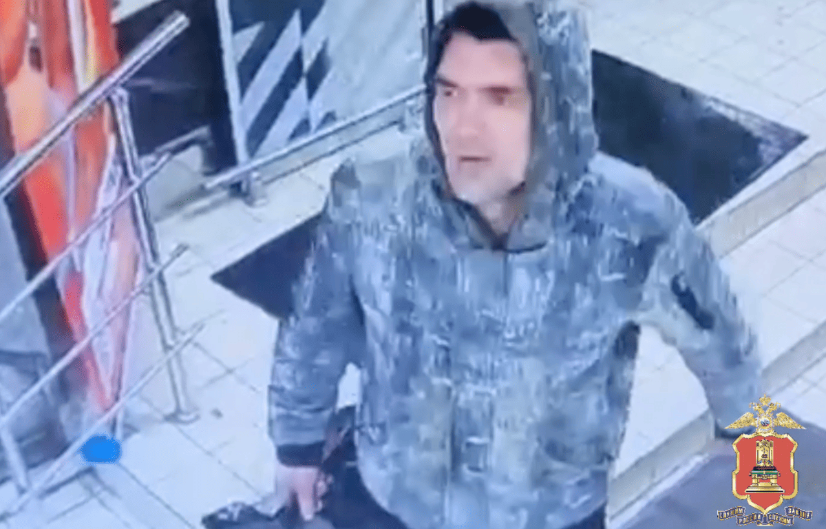 Полиция ищет мужчину с полусотней шоколадок в Твери Фото: УМВД Тверской области
