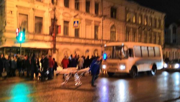 О состоянии пострадавших в Твери при обрушении навеса рассказали в минздраве 