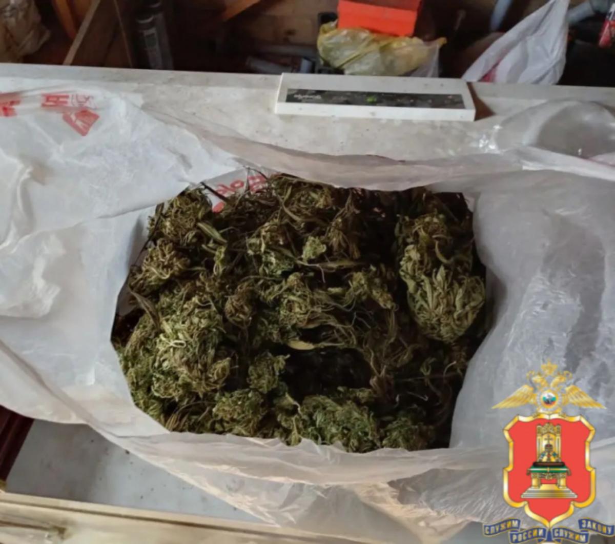 61-летнему жителю Нелидово грозит срок за хранение марихуаны Фото: УМВД Тверской области