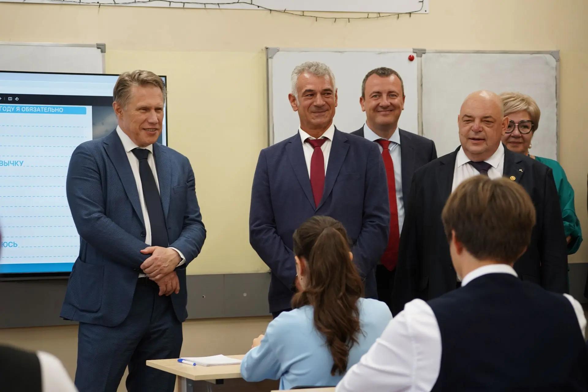 Министр здравоохранения РФ Михаил Мурашко посетил Тверской медуниверситет 