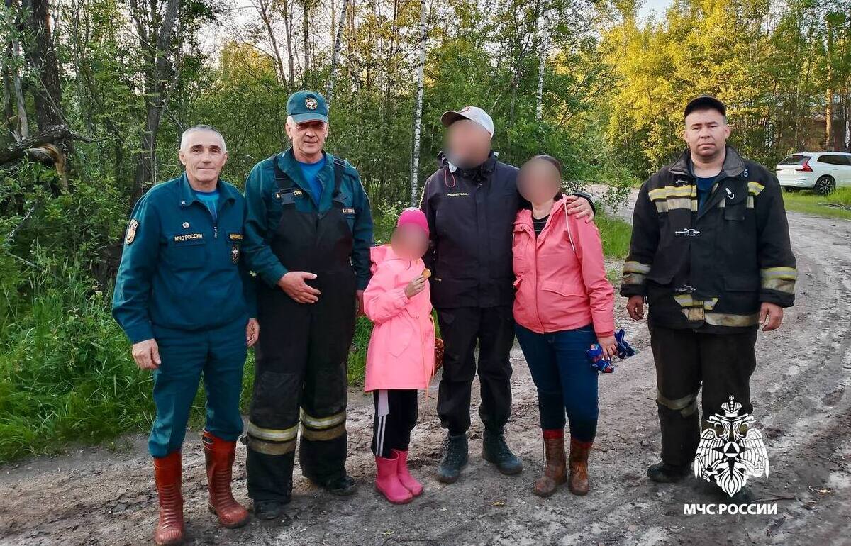 В Тверской области МЧС и ВПСО «Сова» вывели из леса троих заблудившихся