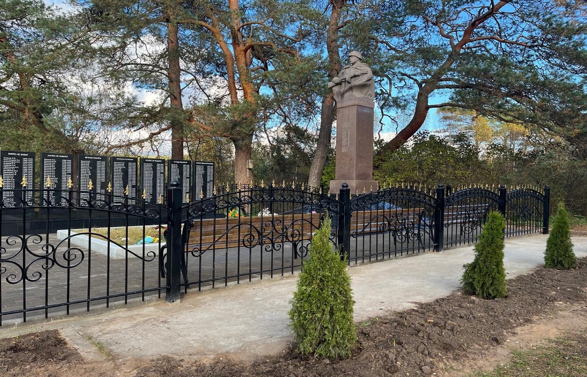 В Жарковском районе отремонтировали братскую могилу советских воинов Фото: Прокуратура Тверской области