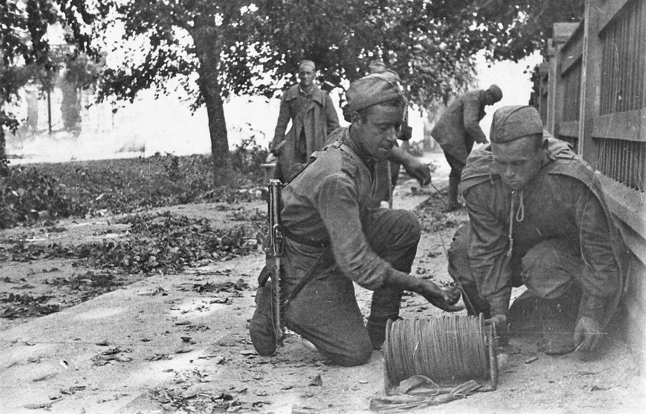 По нервам войны 