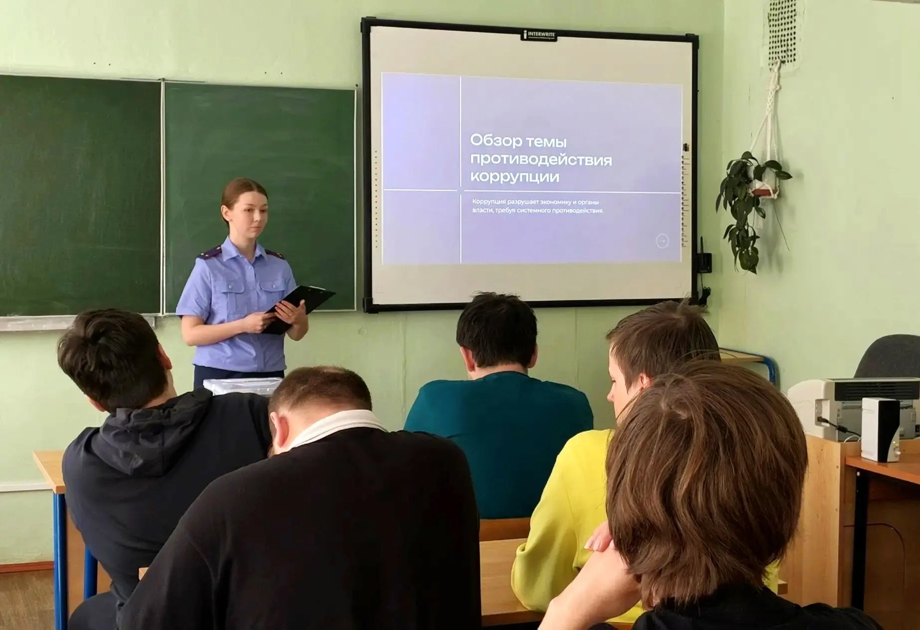 В Тверской области офицеры СК провели встречи с учащимися колледжей Фото: СУ СК РФ по Тверской области