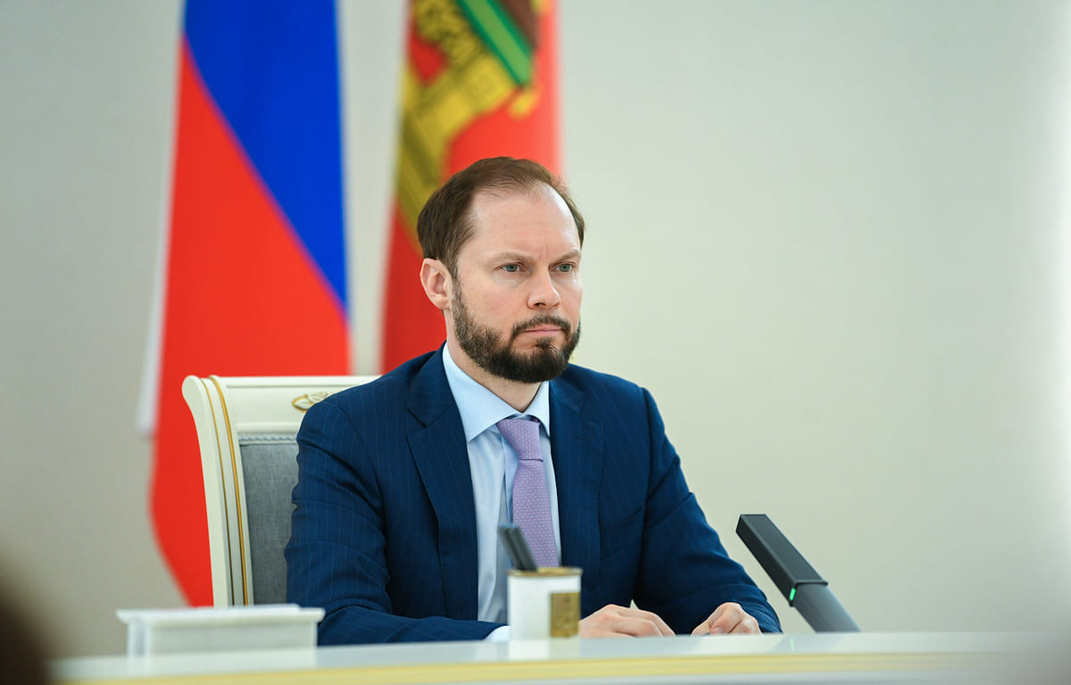 Глава Тверской области Виталий Королев поздравляет с Днём России Фото: правительство Тверской области