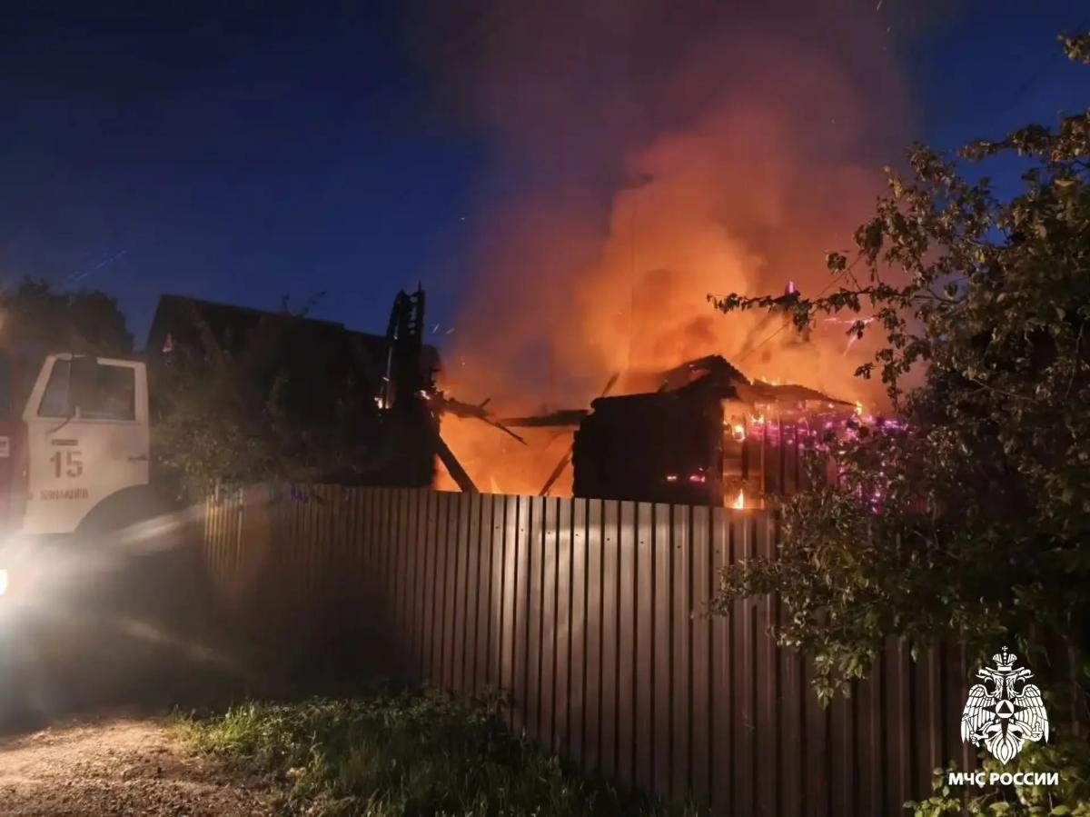 В СНТ в Тверской области сгорел жилой дом Фото: МЧС