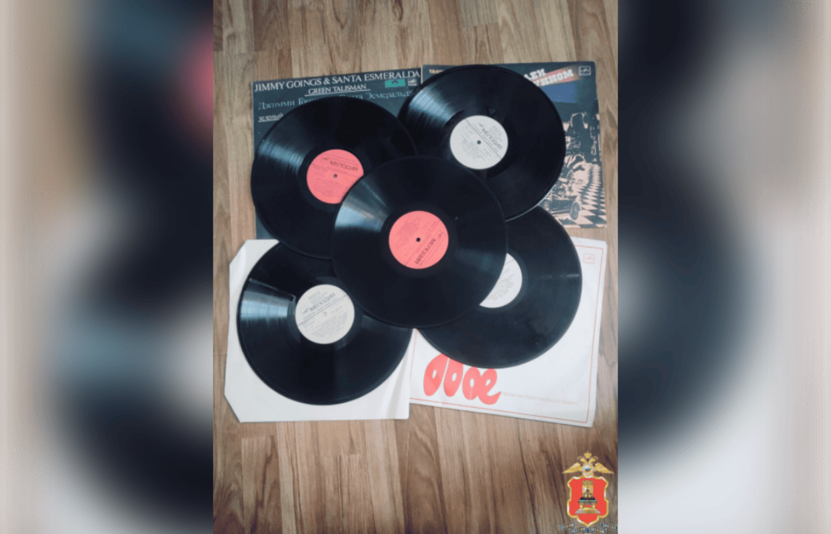 В Твери безработная женщина продавала вещи из арендуемой квартиры Фото: УМВД Тверской области