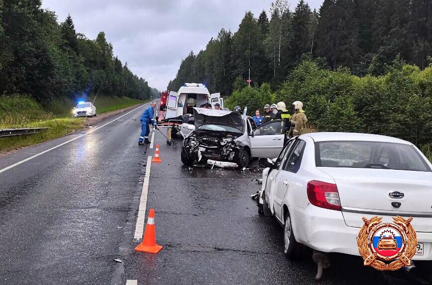 Два человека пострадали в ДТП на трассе М9 в Тверской области Фото: Управление ГАИ по Тверской области 