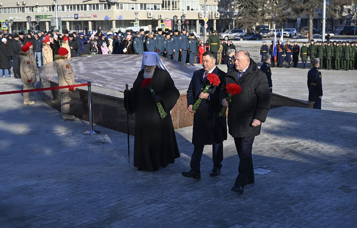 Игорь Руденя в Твери возложил цветы к стеле «Город воинской славы»  - новости Афанасий