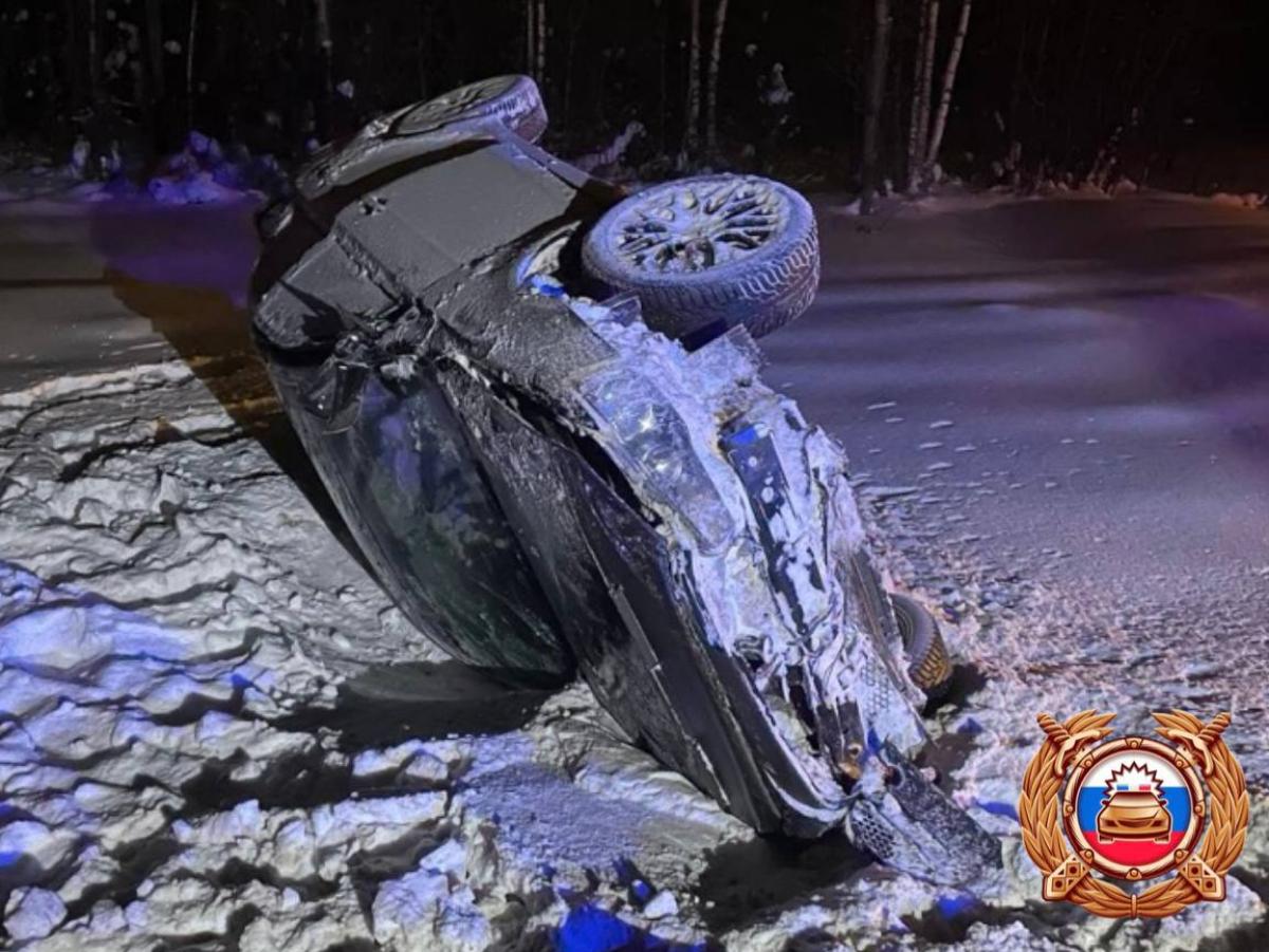 На М10 в Тверской области машина попала в занос и перевернулась Фото: ГАИ