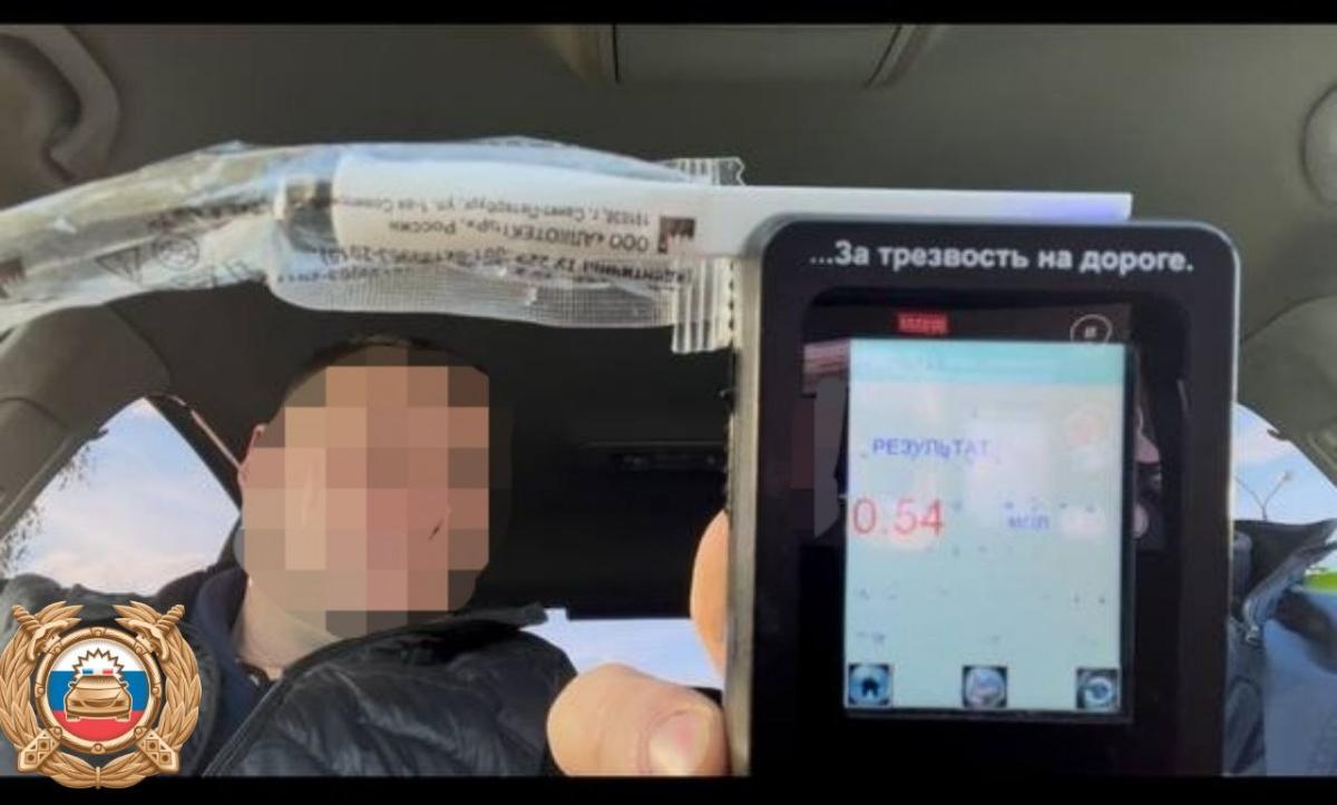 В Твери остановили водителя, который «опохмелился перед работой» в Конаково Фото: ГАИ