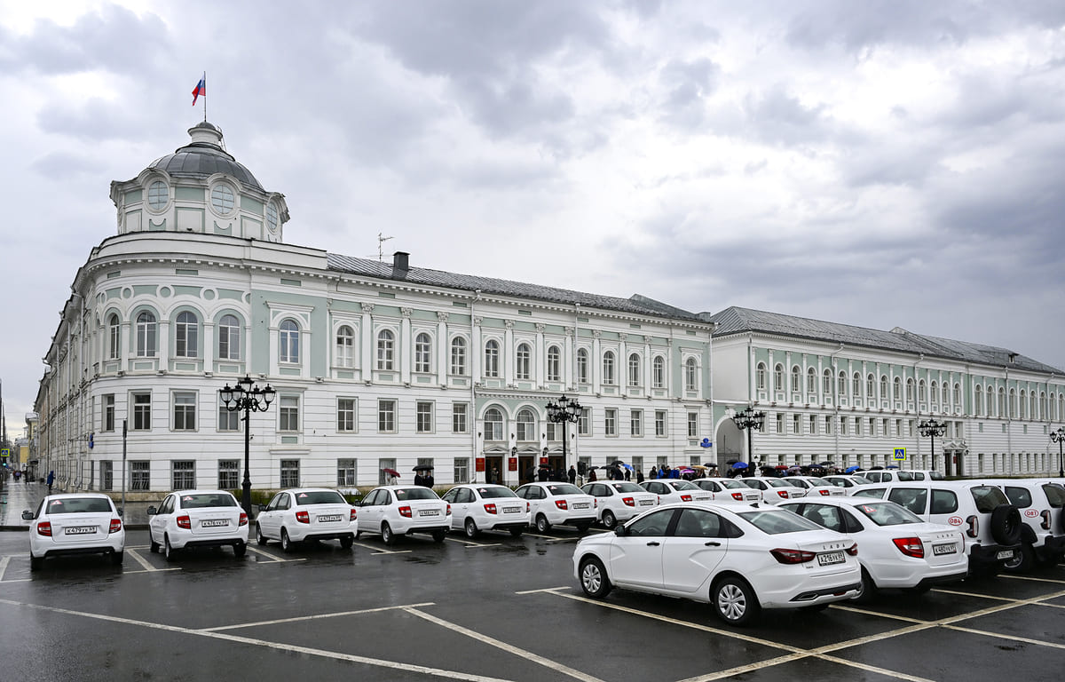 Новые автомобили получили многодетные семьи и соцучреждения Тверской области Фото предоставлено правительством Тверской области