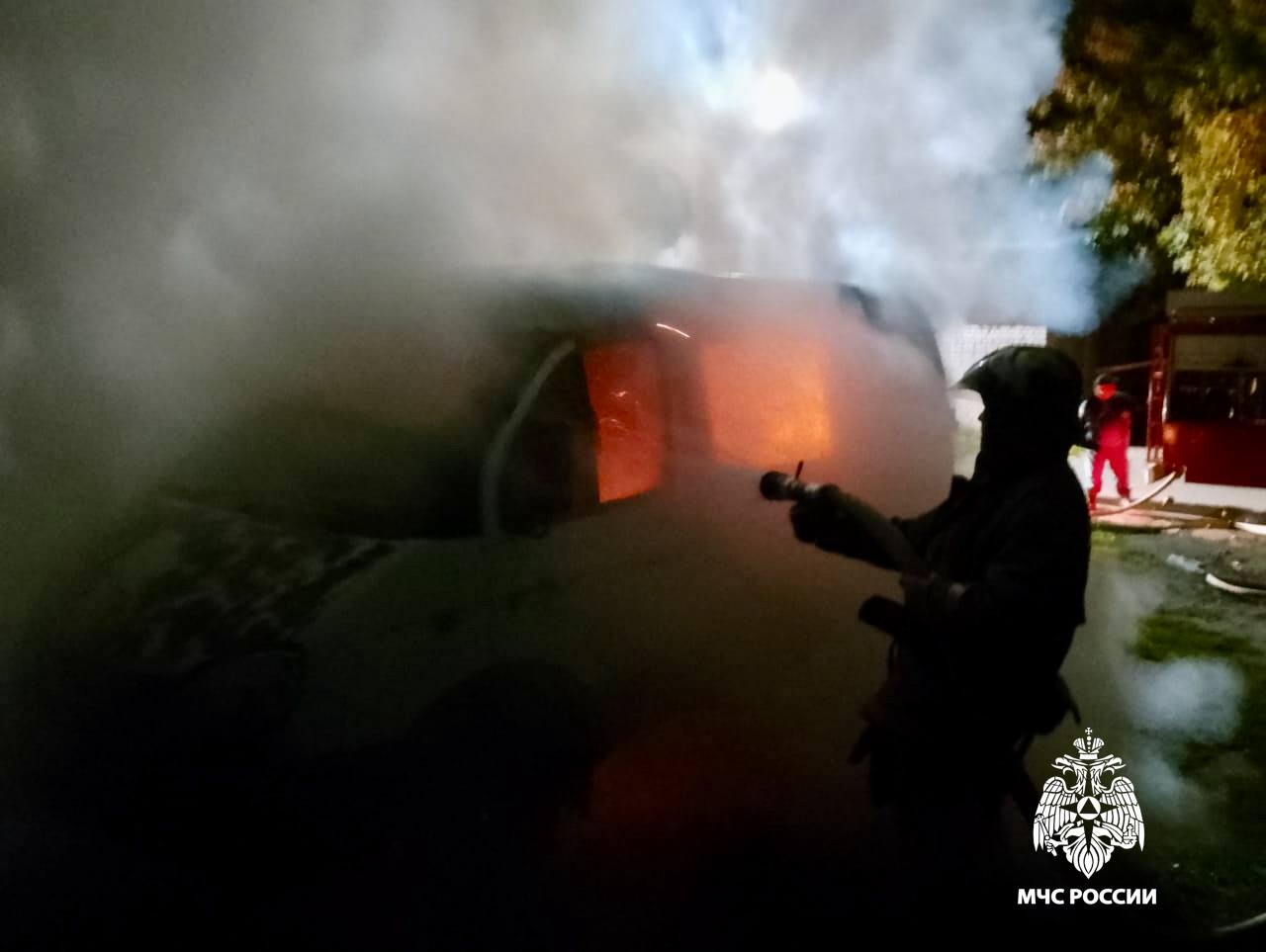 В Кувшиново Тверской области ночью сгорел грузовой автомобиль  Фото, видео: ГУ МЧС России по Тверской области
