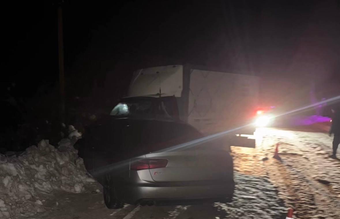 Под Тверью два человека пострадали в ДТП с участием легковушки и грузовика - новости Афанасий