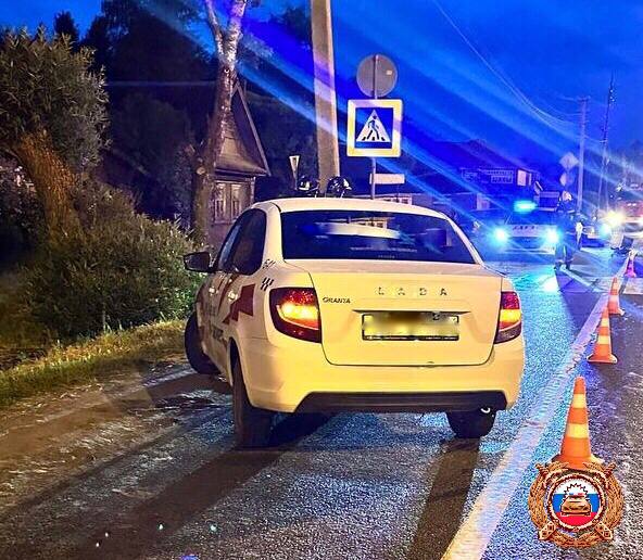 На трассе М10 в Вышнем Волочке столкнулись два автомобиля