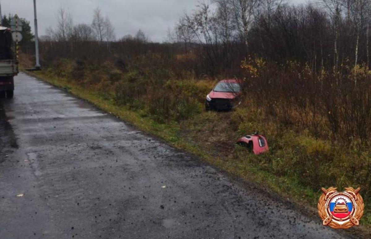 На М9 в Тверской области машина вылетела в кювет - новости Афанасий