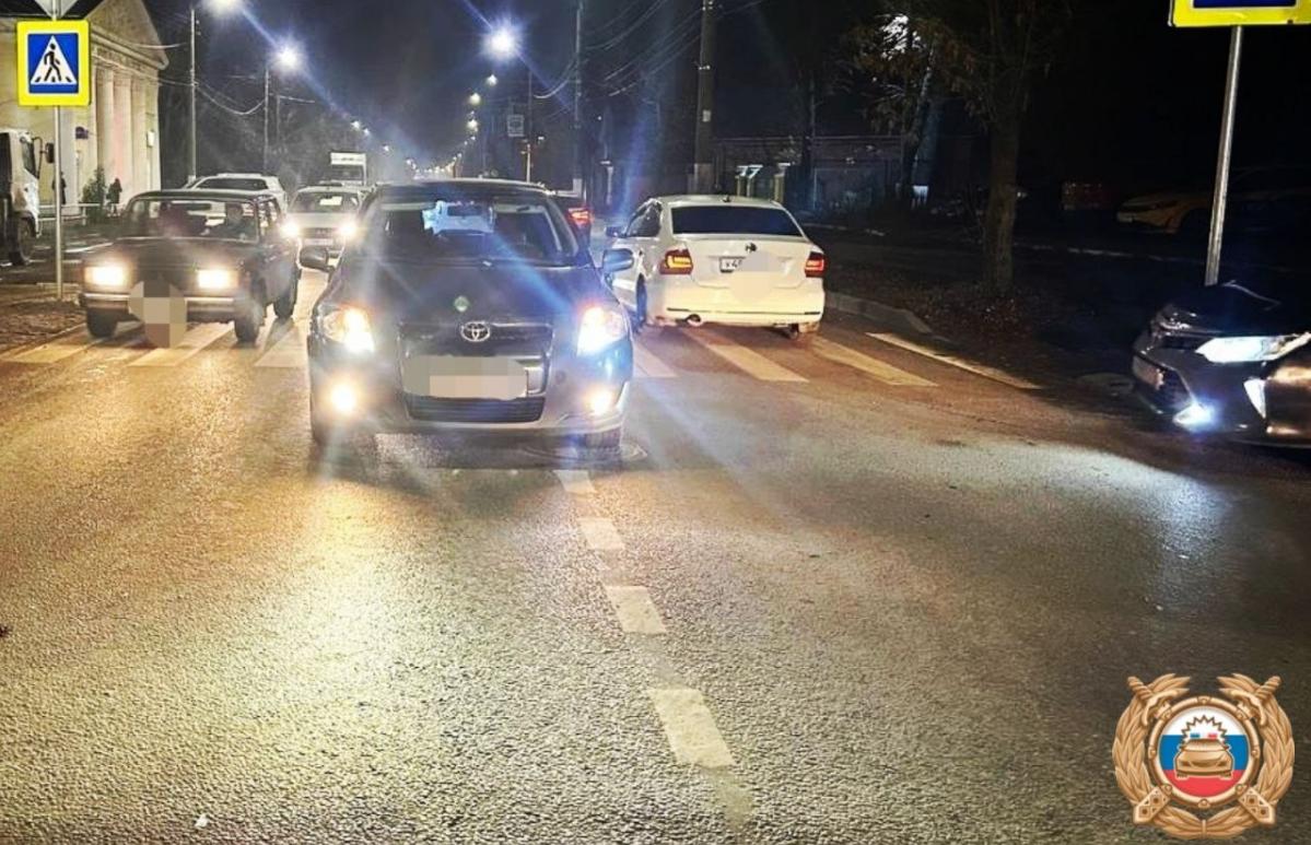 Ослепленный светом фар водитель сбил пешехода на Спартака в Твери - новости Афанасий