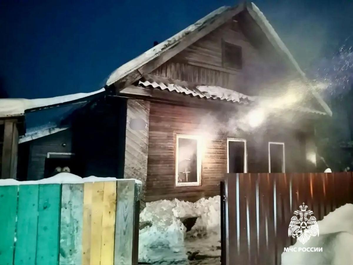 В сгоревшем доме в Кувшиново обнаружены погибшие Фото: МЧС, прокуратура