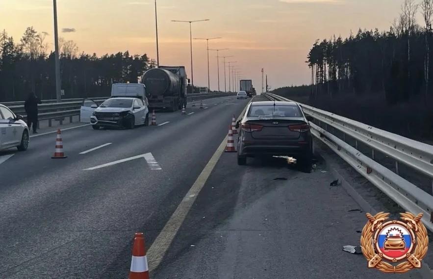 В ДТП на М11 в Тверской области пострадали подросток и двое взрослых - новости Афанасий