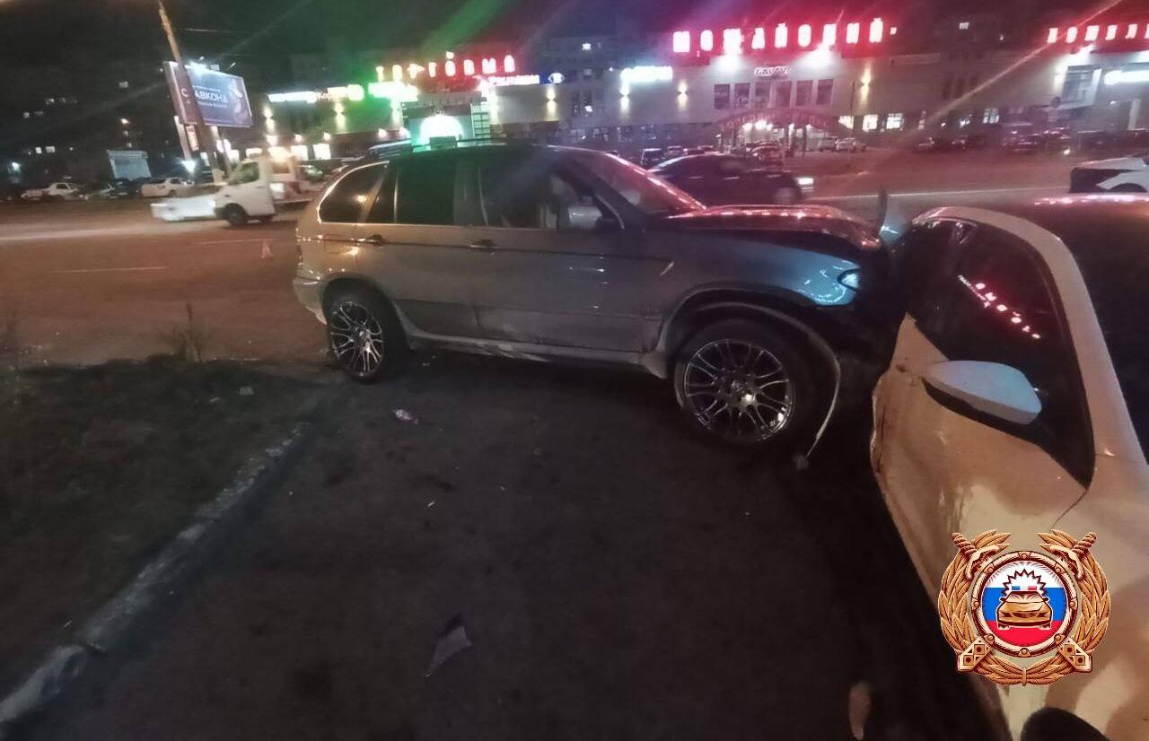 Грубое нарушение ПДД стало причиной ДТП с четырьмя авто у ТЦ Южный в Твери - новости Афанасий