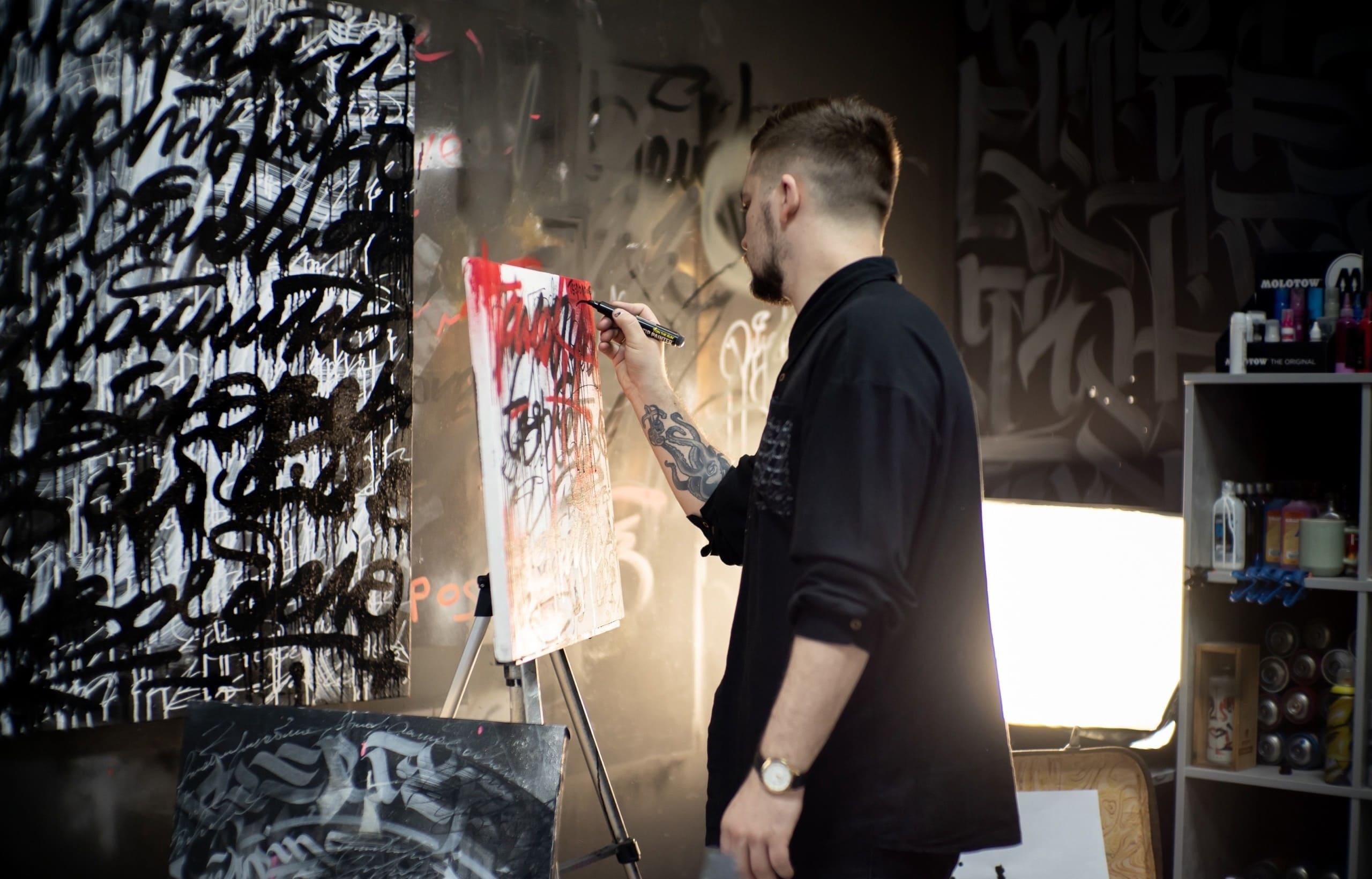 В Твери на глазах у зрителей 10 художников создадут свои картины Фото предоставлено Ольгой Аверкиевой