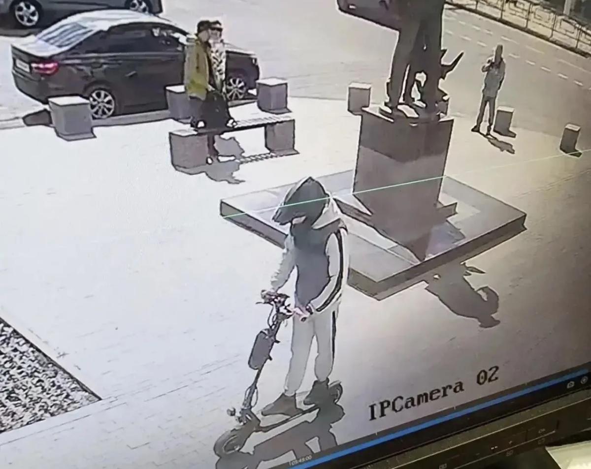 СК начал проверку по факту наезда самоката на ребенка в Твери 