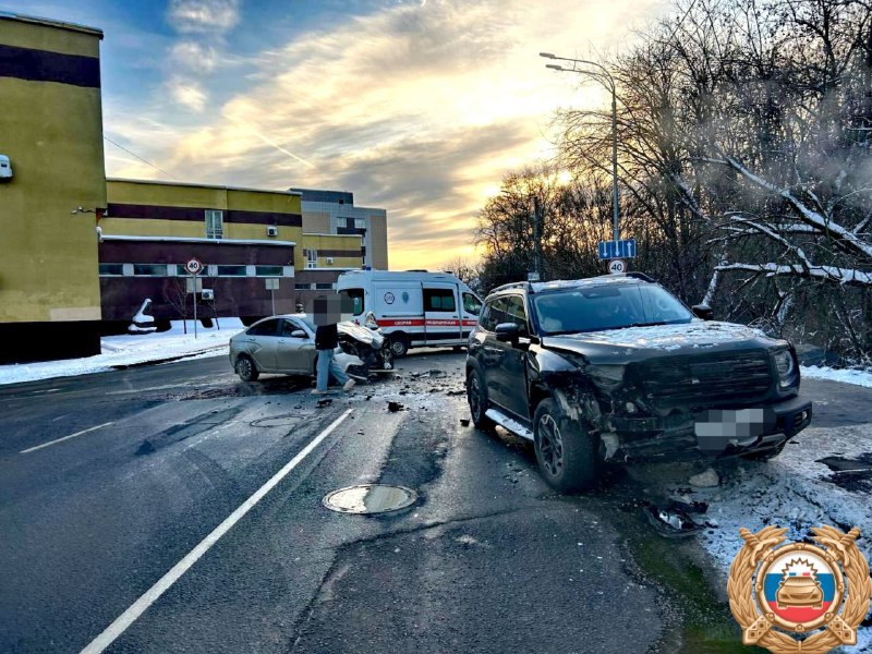 Два человека пострадали в ДТП у медуниверситета в Твери Фото: Отдел Госавтоинспекции УМВД по городу Твери