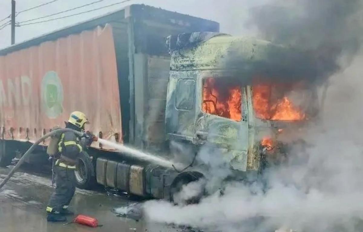 На М10 под Тверью горела фура - новости Афанасий