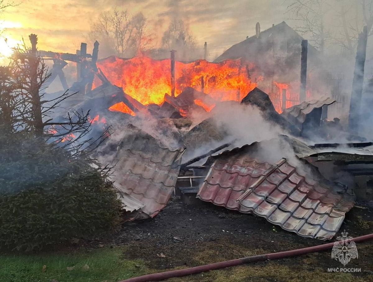 В СНТ под Кимрами сгорела дача Фото: МЧС Тверской области