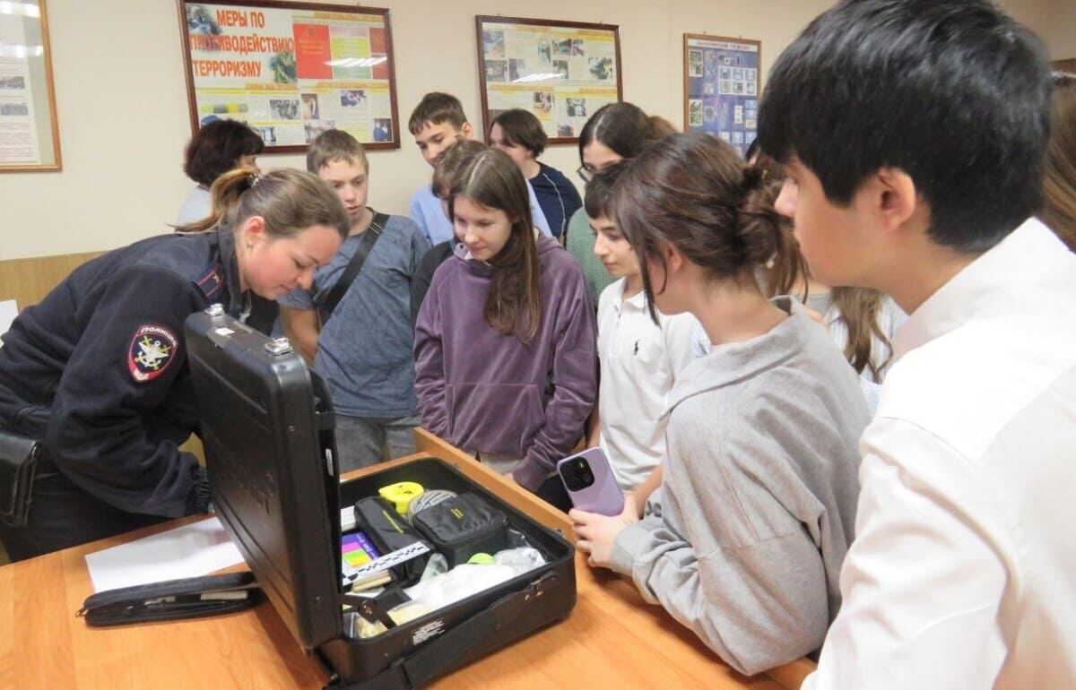 Школьники из Твери побывали в гостях у тверской транспортной полиции Фото предоставлено транспортной полицией