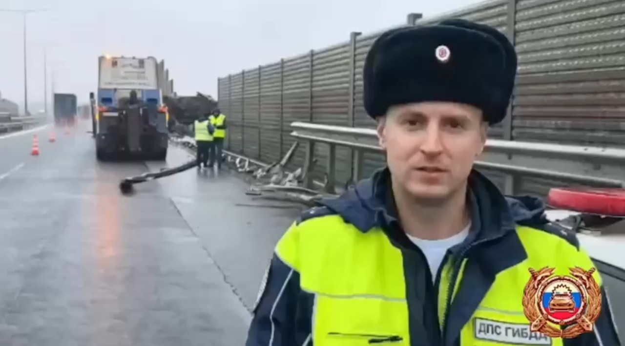 На М11 под Тверью в ДТП погиб водитель грузовика Man Фото: скрин видео