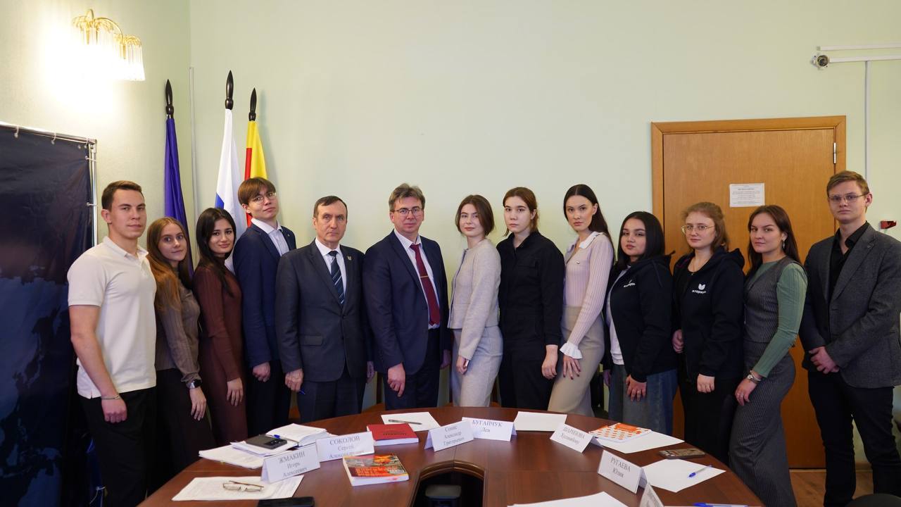 И.о. ректора ТвГМУ встретился с активистами патриотического клуба «Я горжусь» - новости Афанасий