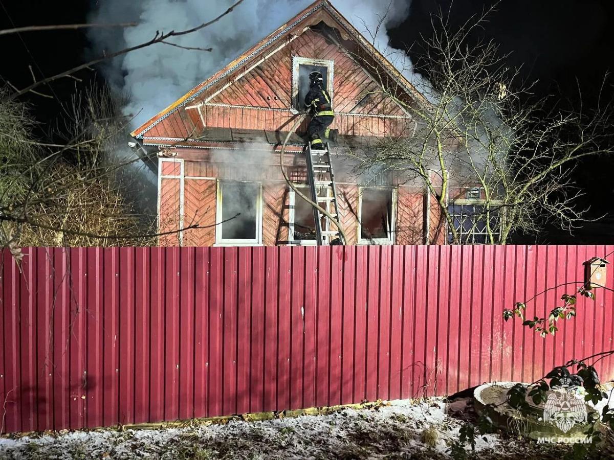 В Ржеве из-за обогревателя загорелся дом Фото: МЧС