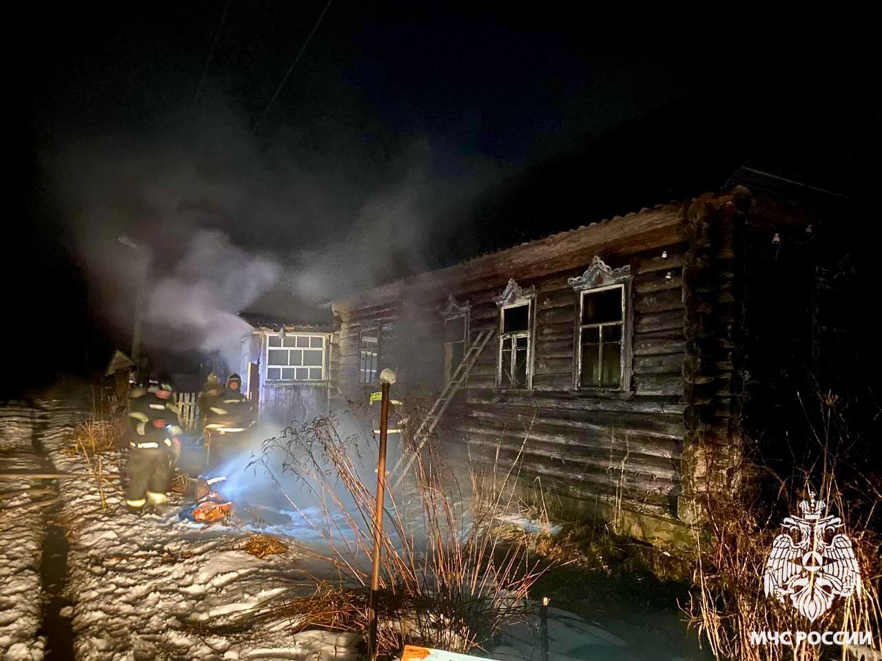 Ночью под Нелидово сгорел дом Фото: ГУ МЧС России по Тверской области