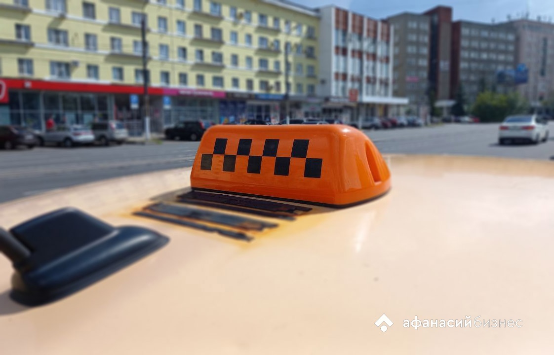 Минпромторг назвал автомобили, подходящие под закон о локализации такси 