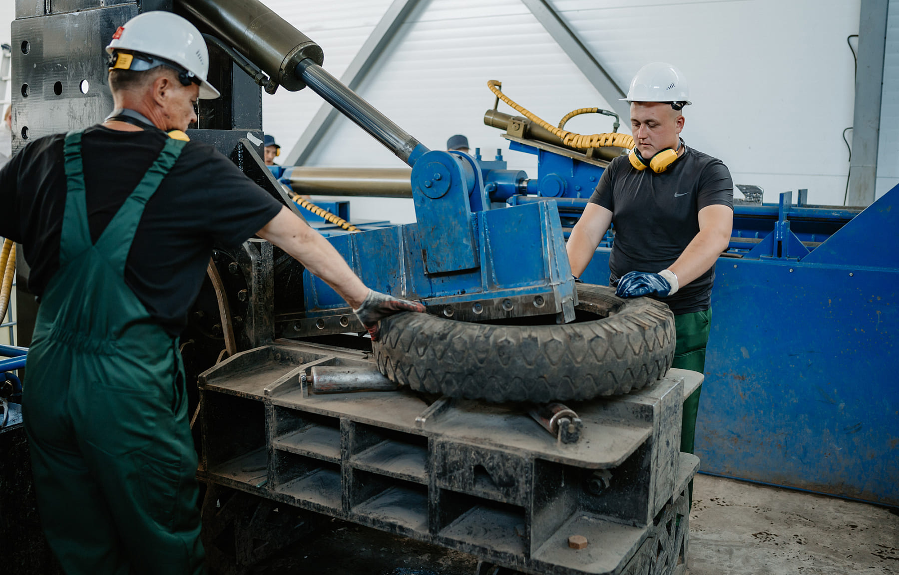 В Тверской области запущена первая линия по переработке автомобильных шин Фото: правительство Тверской области