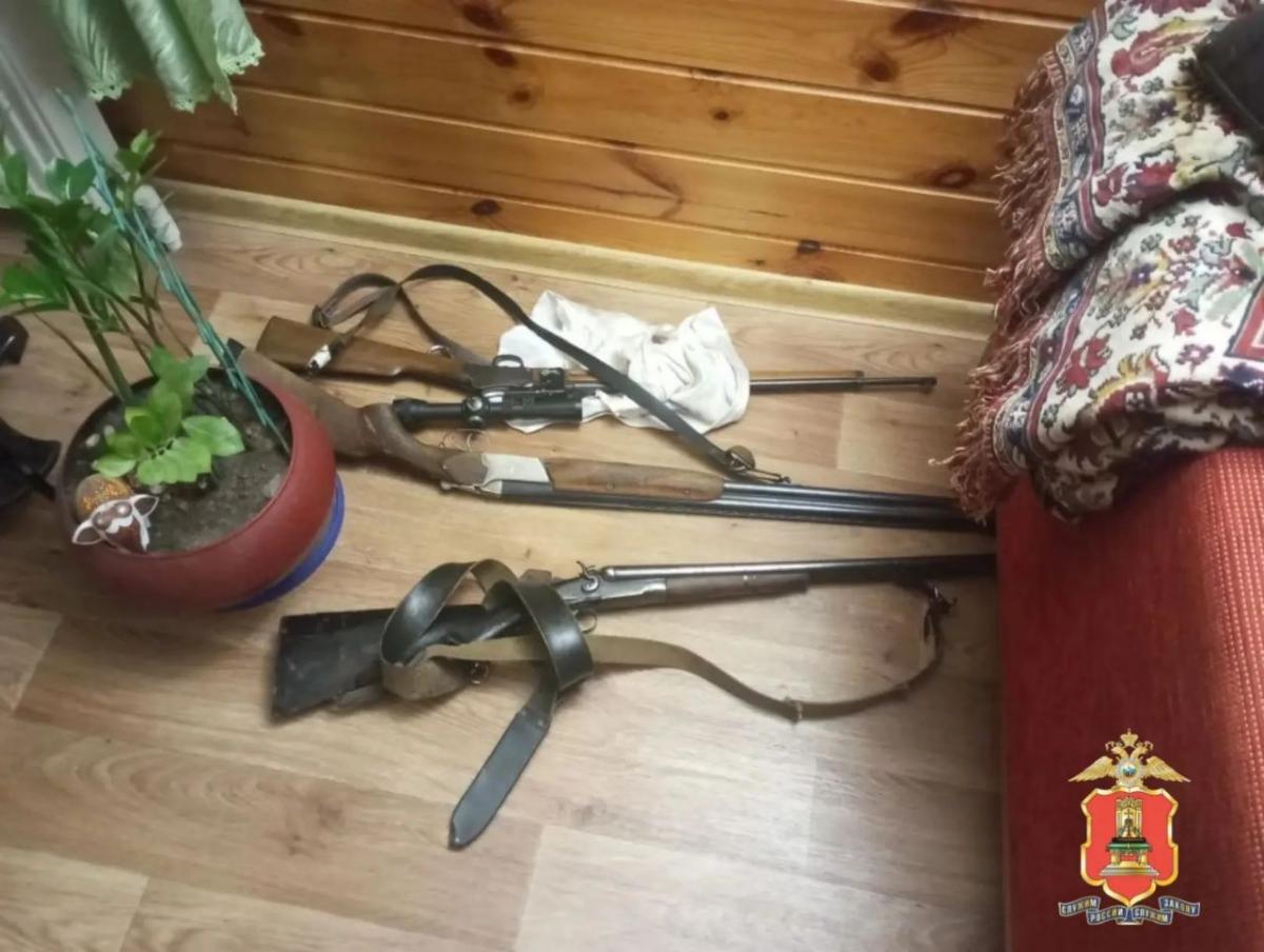 В Кимрах полиция, приехав на бытовой конфликт, нашла у дебошира оружие и патроны Фото: УМВД Тверской области