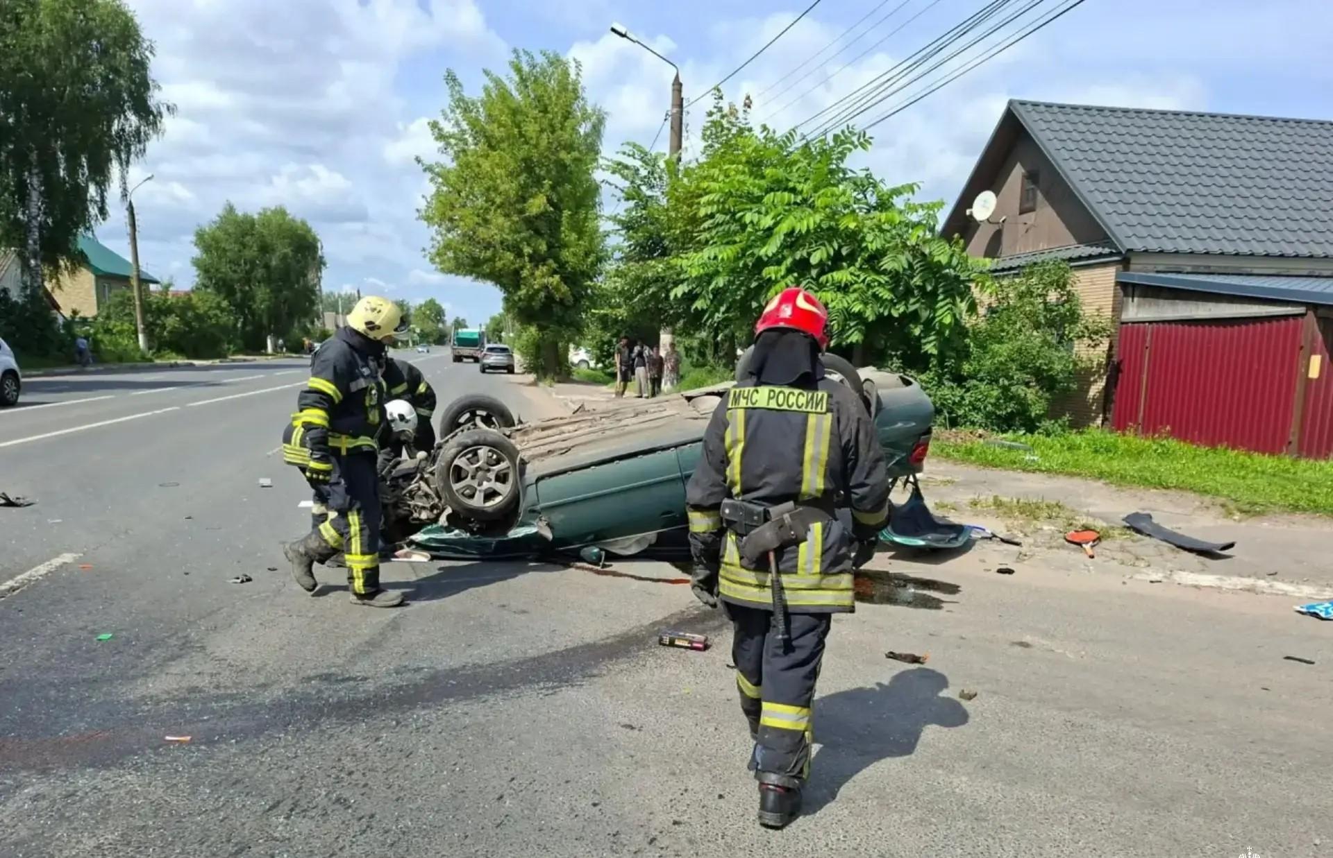 В Твери на улице Туполева столкнулись пять автомобилей - новости Афанасий