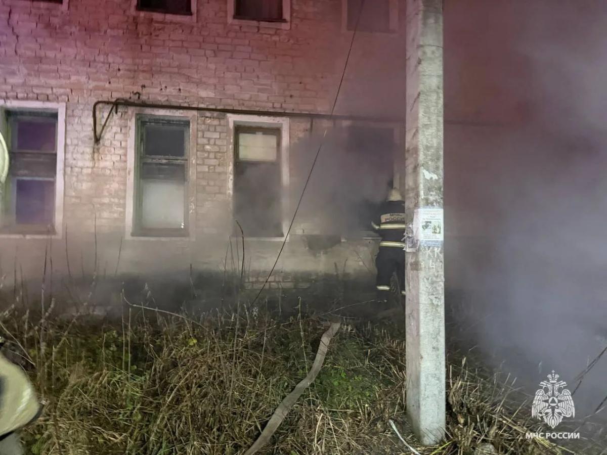 10 человек спасены на пожаре в Твери Фото: МЧС