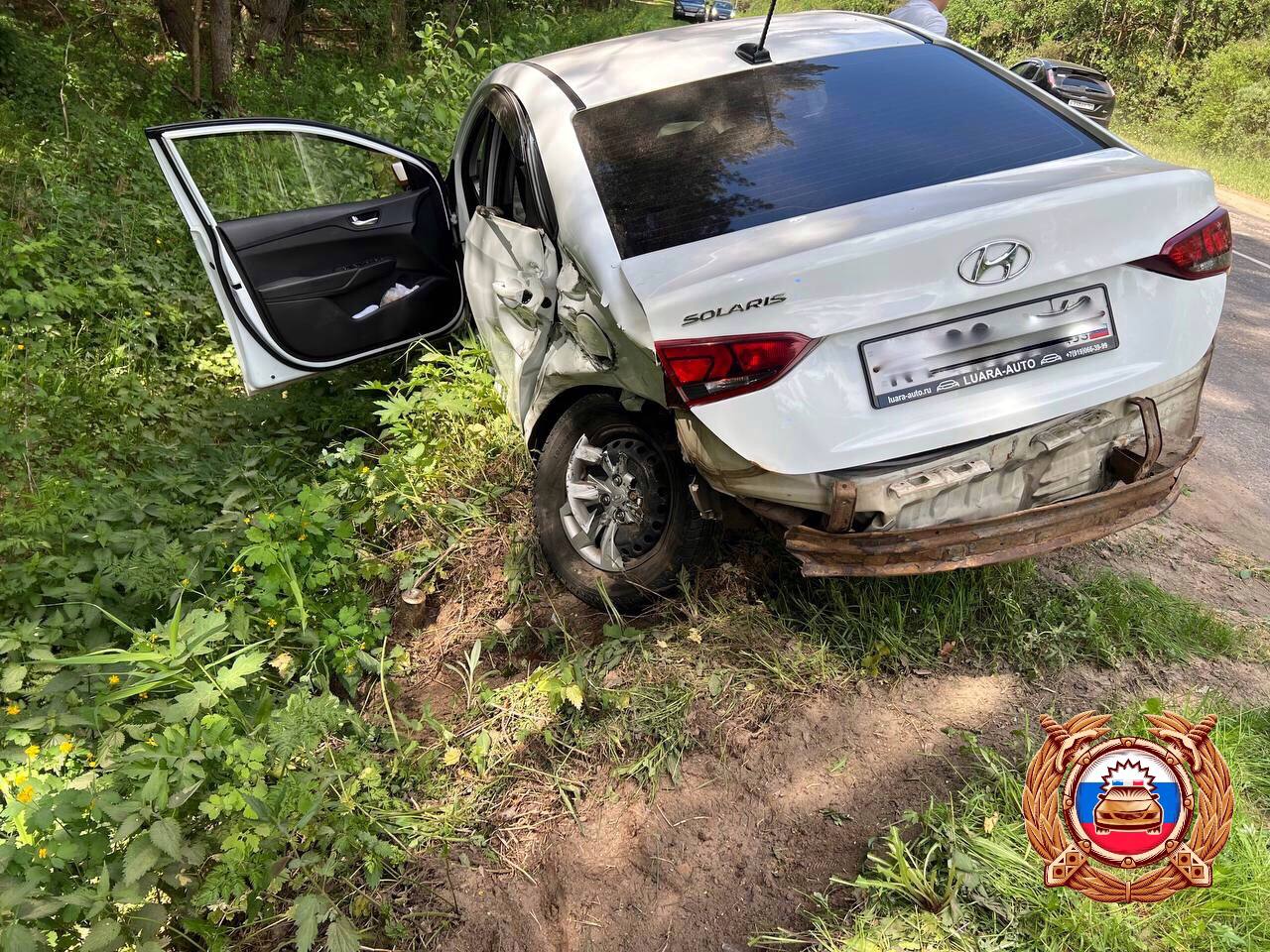 Под Тверью на дороге Глазково — Мухино столкнулись легковушки, есть пострадавший Фото: ГАИ