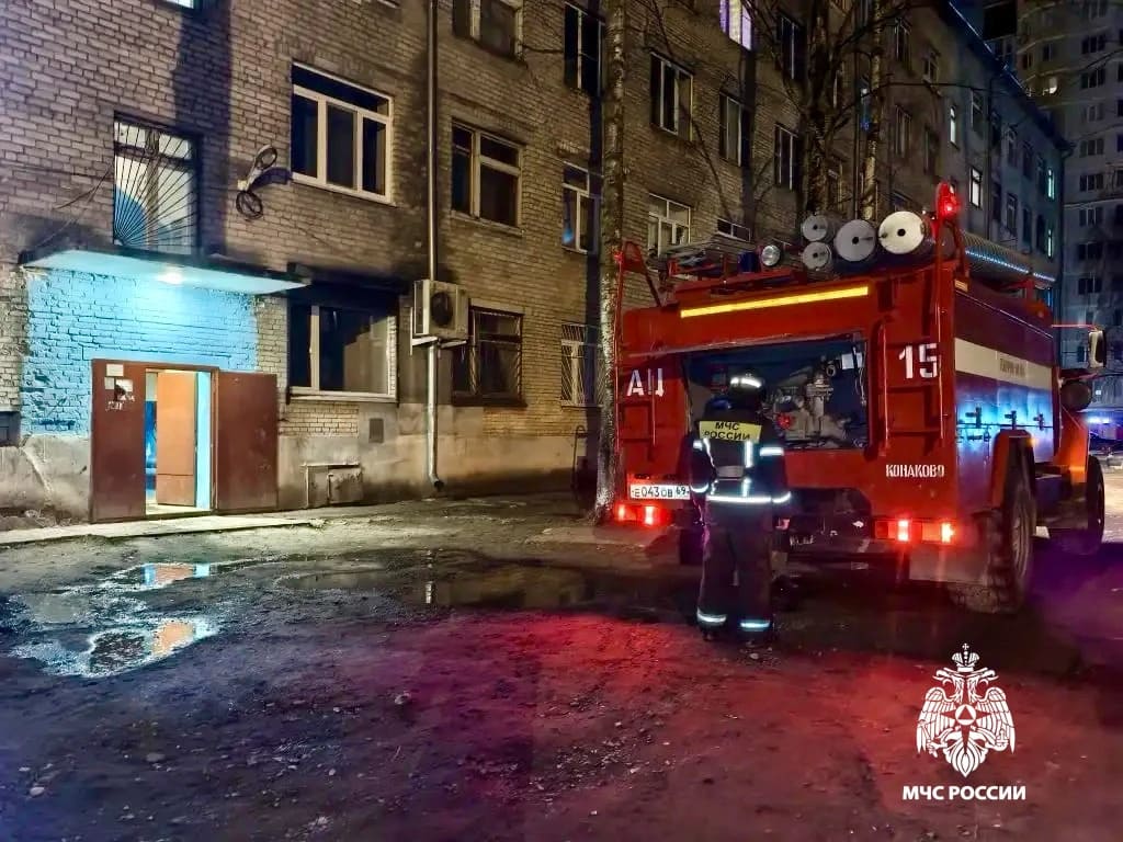 Ночью в Конаково из-за непотушенной сигареты погиб человек Фото: ГУ МЧС России по Тверской области