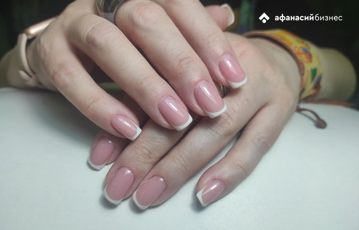 В России на 50% выросли зарплаты у маникюрщиц Фото: Afanasy.biz