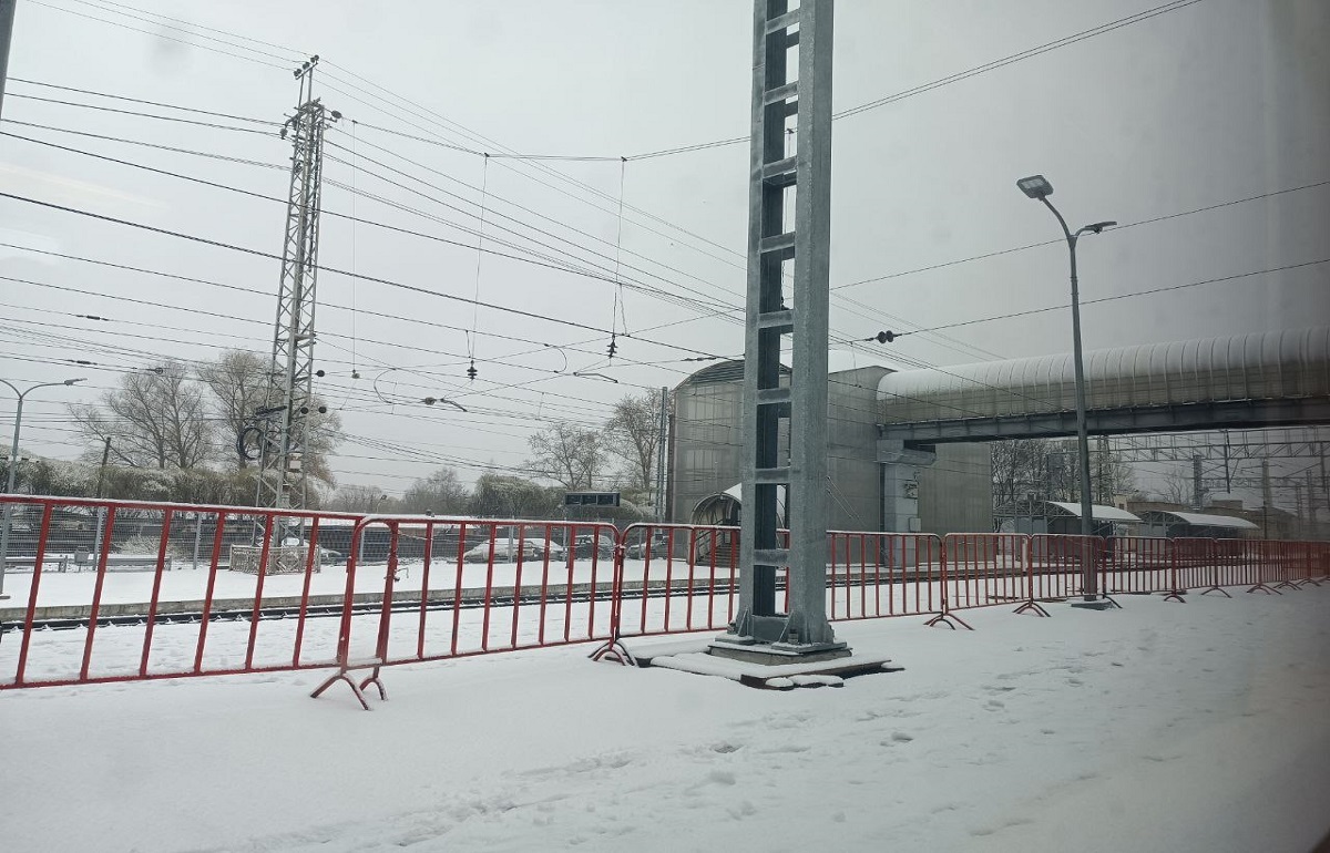 На федеральной трассе М-11 «Нева» снижена разрешенная скорость и работают снегоуборщики - новости Афанасий