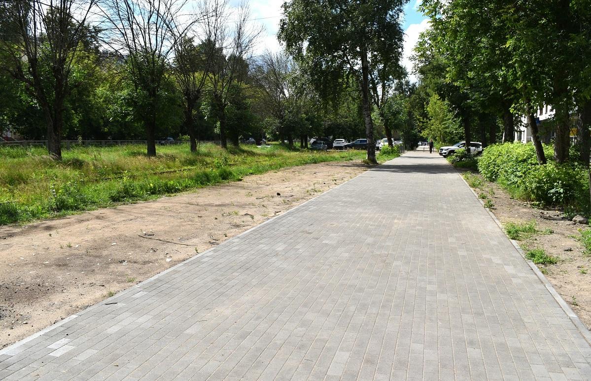 Реконструкция пешеходной зоны на Петербургском шоссе в Твери завершена - новости Афанасий