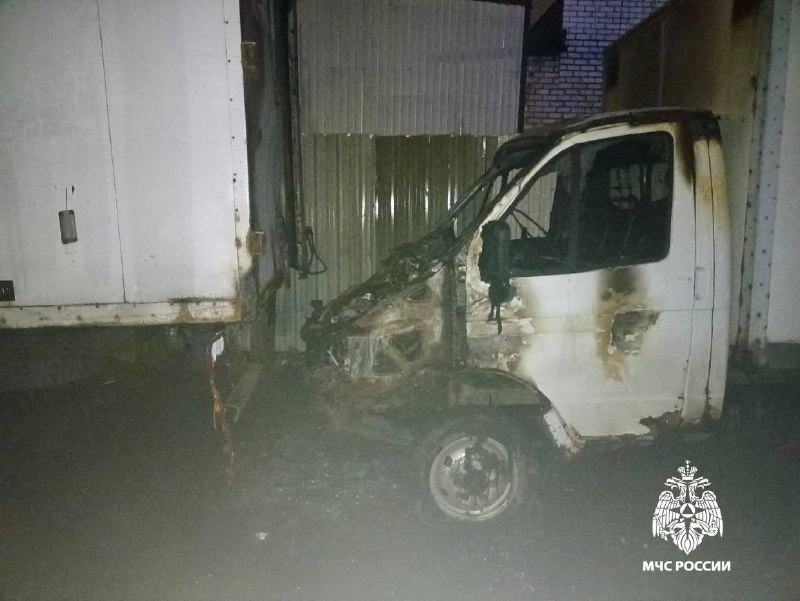 На бульваре Цанова в Твери сгорел автомобиль  